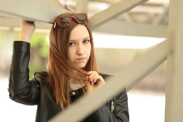 Beautiful Young Girl Walking Outdoors — Stock Photo, Image