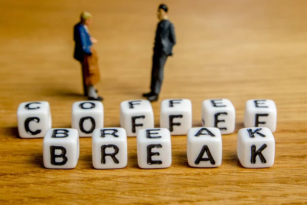 Little Miniature Figurines Little Dices Forming Specific Word Coffee Break — Stock Photo, Image