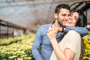 Sera, aşk biraz üzerinde romantik çift