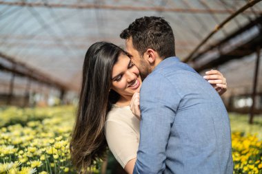 Sera, aşk biraz üzerinde romantik çift