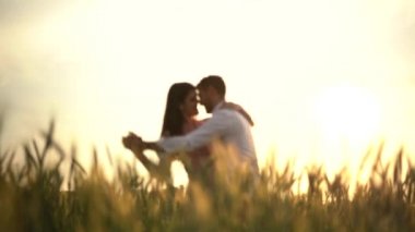 Romantik çift dans flied altın buğday 