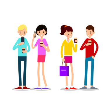 Kahve içiyorum. Kadın ve erkek ayakta sıcak bir şeyler içiyorlar. Düz bir tasvir. Kahve içen modern insanlar. Görüntü düz arkaplanda izole edildi