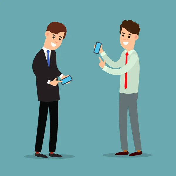 Ofiste çalışan iki işadamı akıllı telefon ekranında bilgi gösteriyor. İş yerinde telefon kullanmak. İş iletişimi. Çizgi film çizimi düz arkaplanda izole edildi