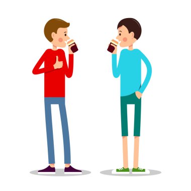 İki çocuk ayakta kahve içiyor. İki adam ayakta sıcak bir şeyler içiyor. Düz bir tasvir. Arkadaşlar toplantı sırasında kağıt bardakları kahveyle birlikte tutacaklarını söylüyorlar. İzole edilmiş