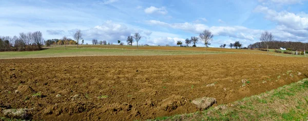 Landschaft Mit Frisch Gepflügtem Feld Frühling Bad Tatzmannsdorf Österreich — Stockfoto