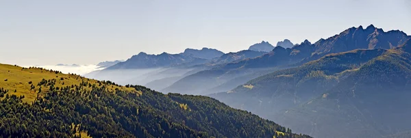 Θέα Από Βουνό Golzentipp Όλη Lesachvalley Πρωινή Ομίχλη Τιρόλο Καρινθία — Φωτογραφία Αρχείου