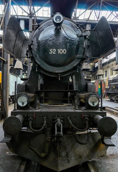 Vorderansicht Einer Restaurierten Alten Dampflokomotive Einer Werkstatt Österreich — Stockfoto