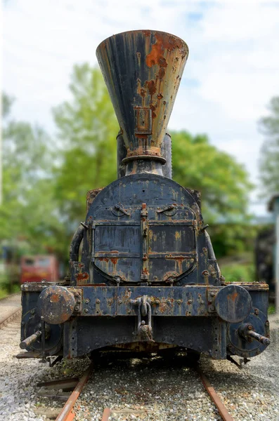 Vorderansicht Einer Alten Rostigen Dampflokomotive Österreich — Stockfoto