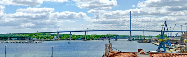 Vista Del Puente Sobre Llamado Strelasund Isla Ruegen Mar Báltico — Foto de Stock