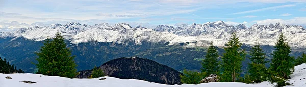 Vista Panorámica Los Picos Parcialmente Cubiertos Nieve Del Alto Tauern —  Fotos de Stock