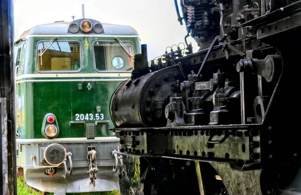 Historische Dampflokomotive Und Diesellokomotive Gegensatz Zueinander Österreich — Stockfoto
