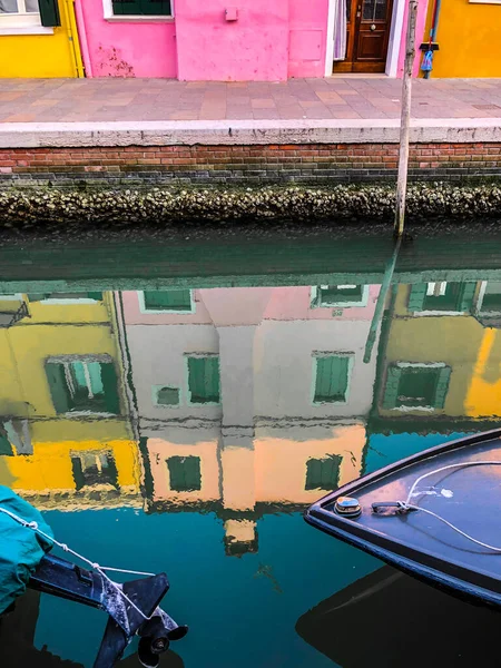 Barche Colorate Nell Isola Burano — Foto Stock