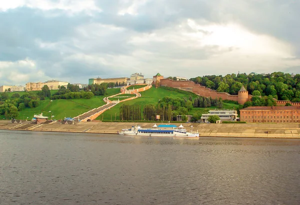 Nizjnij Novgorod Volga Flod Vatten Kreml — Stockfoto