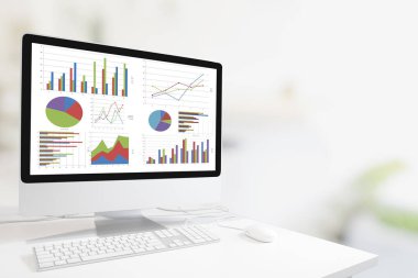 Klavye ve fare üstünde beyaz modern temiz kapalı bir arka plana dayanır, analiz iş, istatistik kavram ekranda grafikler ve grafik gösteren beyaz tablo ile modern bilgisayar