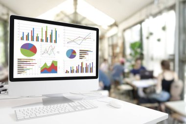 Klavye ve fare üstünde gösteren beyaz tablo ile modern bilgisayar çizelgeleri ve yaşam tarzı cafe kahve arka plan, analiz iş, istatistik kavram ekranda grafik