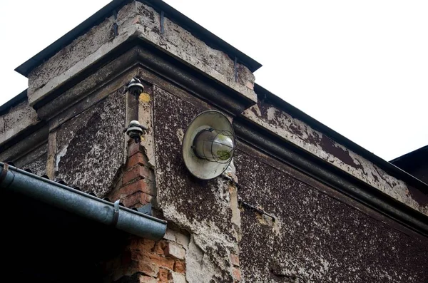 Vecchia Casa Con Illuminazione Retrò — Foto Stock