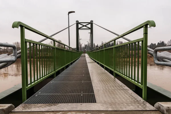 Fém Gyalogos Híd Részletek Város Bauska Lettország Absztrakt Textúra Zavaros — Stock Fotó