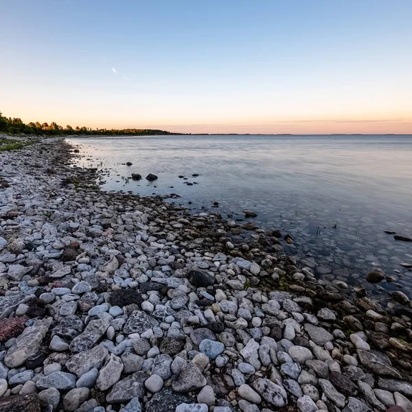 Dramatic Sunrise Baltic Sea Rocky Beach Trees Shore Long Exposure — Stock Photo, Image