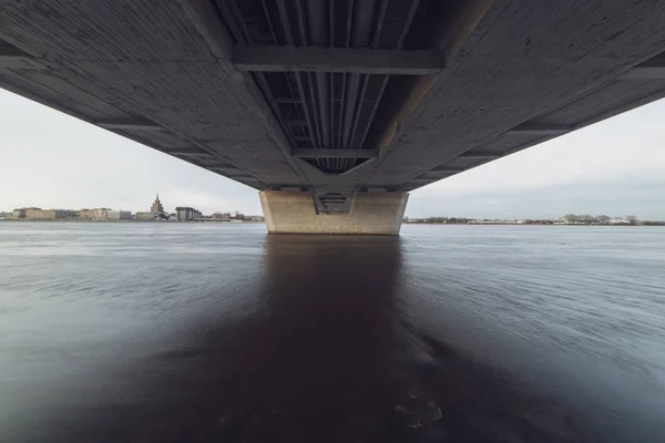 Riga Stad Panorama Het Najaar Met Bruggen Rivier Daugava Vooraan — Stockfoto