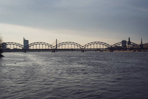 Panorama Ciudad Riga Otoño Con Puentes Río Daugava Frente — Foto de Stock