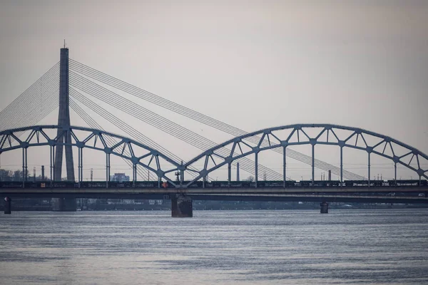 Riga City Panorama Jesienią Mostów Rzeka Dźwina Przodu — Zdjęcie stockowe