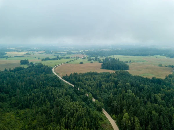 Drone Obrazu Widok Lotu Ptaka Wiejskich Żwiru Drogowego Zielonego Lasu — Zdjęcie stockowe