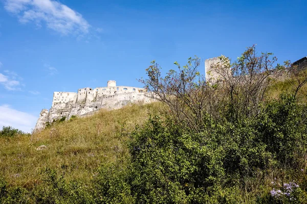Руины Старого Заброшенного Замка Скале Кирпичами Камнями Архитектурные Детали Словакии — стоковое фото