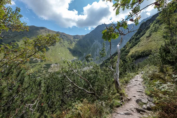 Vandringsled Toppen Berget Tatrabergen Slovakien Västra Karpaterna Tidiga Höstfärger Med — Stockfoto