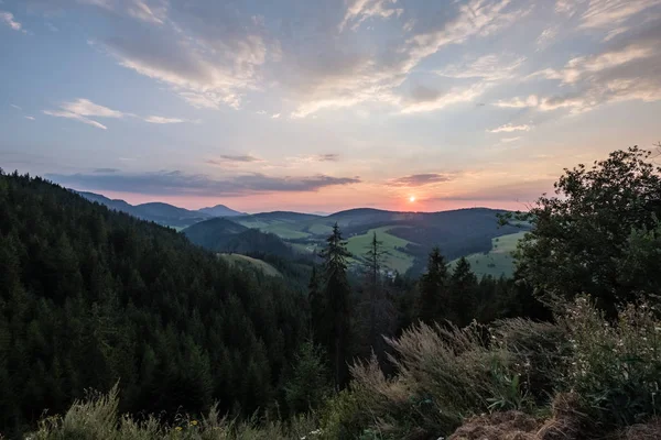 Nádherný Západ Slunce Horách Tatra Slovensko Hill Topy Červenými Mraky — Stock fotografie