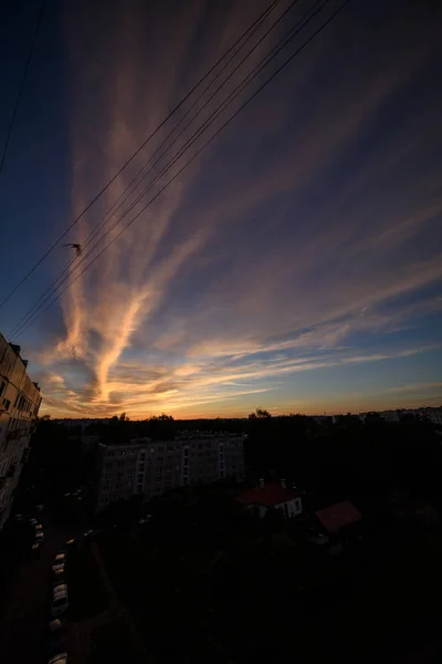 Dramatische Zonsondergang Stad Van Riga Letland Daken Donkere Rode Wolken — Stockfoto