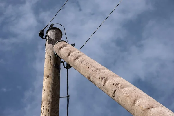 Elektrik Direkleri Telleri Kırsal Mavi Gökyüzü Ile — Stok fotoğraf