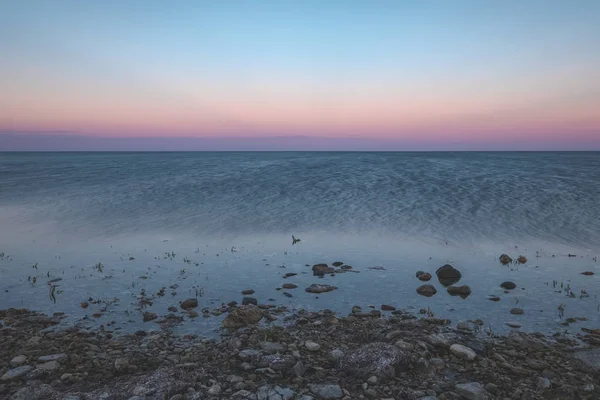 Dramatické Východ Slunce Nad Baltské Moře Kamenitou Pláž — Stock fotografie