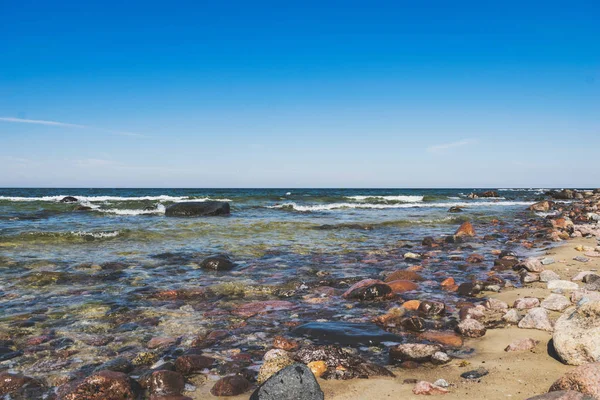 Rocky Sea Beach Sunny Day — Stock Photo, Image