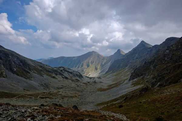 Panorama Gór Banikov Szczyt Tatrach Słowackich Skalistego Krajobrazu Cienie Wędrowki — Zdjęcie stockowe