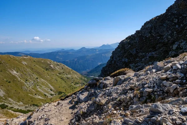 Rocky Mountain Toppar Med Vandringsleder Höst Slovakiska Tatra Västra Karpaterna — Stockfoto