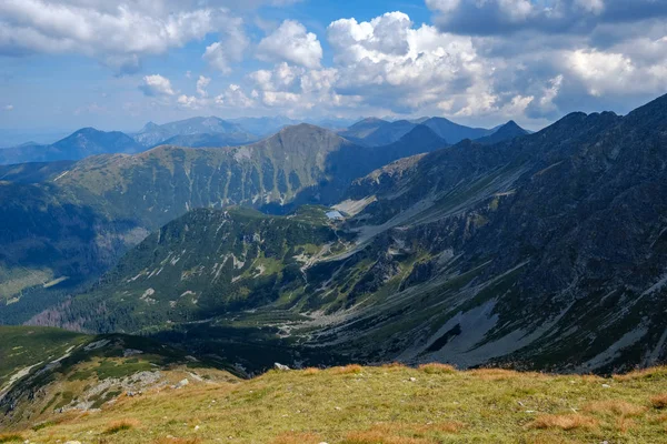 Βραχώδες Βουνό Κορυφές Μονοπάτια Πεζοπορίας Φθινόπωρο Στην Tatra Της Σλοβακίας — Φωτογραφία Αρχείου