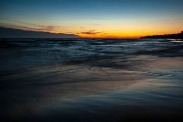 Deniz Plaj Ile Dalgalar Yıkanmış Dokulu Soyut Resim Uzun Pozlama — Stok fotoğraf
