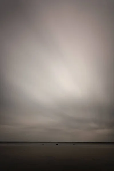 Meeresstrand Mit Ausgewaschenen Wellen Texturiertes Abstraktes Bild Langzeitbelichtung — Stockfoto