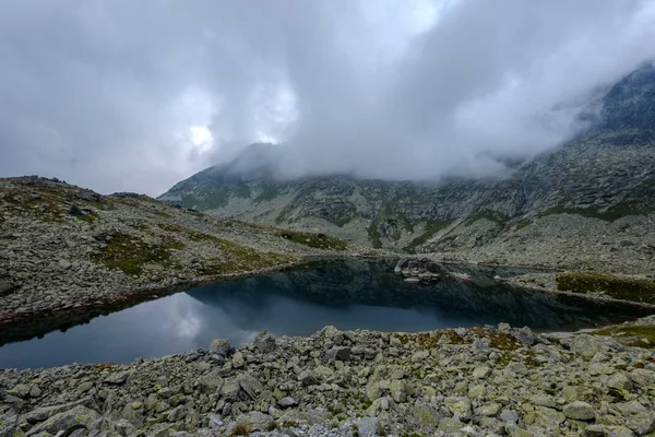 Panorama Miasta Góry Jezioro Późnym Latem Tatry Słowackie Karpacka Odbicia — Zdjęcie stockowe