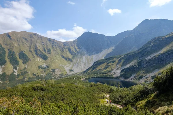 Panoramatický Pohled Horské Jezero Pozdním Létě Slovenských Karpatech Tatra Odrazy — Stock fotografie