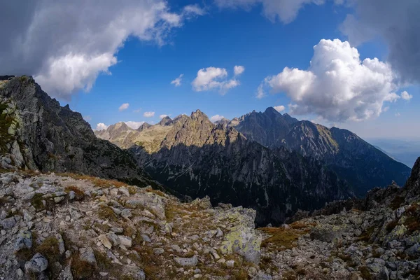 Sentier Randonnée Rocheux Pour Les Touristes Dans Les Montagnes Carpates — Photo