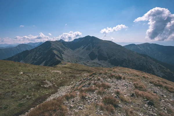 Piękne Góry Skaliste Szczyty Szlaków Turystycznych Jesieni Słowackich Tatr Zachodnich — Zdjęcie stockowe