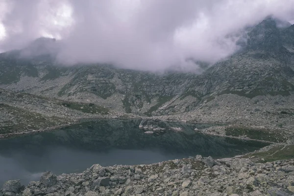 Hermosa Vista Del Lago Montaña Finales Del Verano Las Montañas —  Fotos de Stock