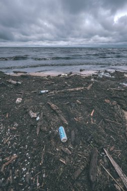 kirli kum deniz plaj akşamları