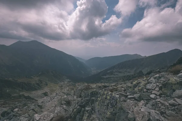 Piękną Panoramą Banikov Szczyt Słowackie Tatry Skalista Krajobraz Burza Pochmurnego — Zdjęcie stockowe