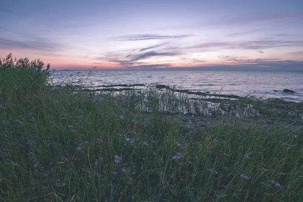 Couleurs Rouges Saturées Coucher Soleil Sur Mer Baltique Avec Eau — Photo