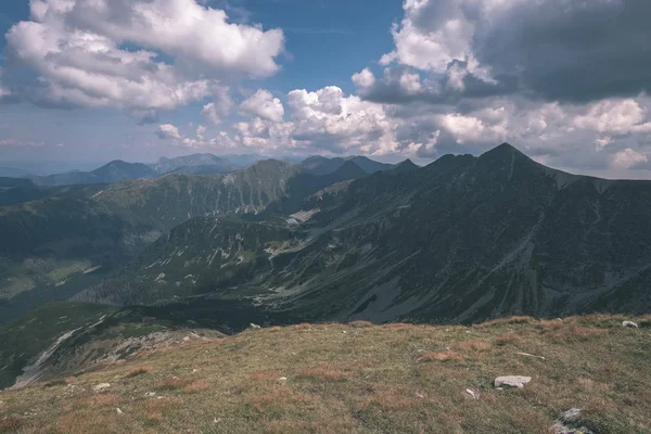Hermosas Cumbres Rocosas Montaña Con Rutas Senderismo Otoño Eslovaco Tatra — Foto de Stock