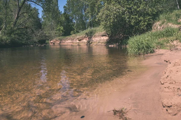 Rio Calmo Com Reflexos Árvores Perto Cesis Letônia Rio Gauja — Fotografia de Stock