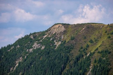 Turistik yürüyüş parkurları ile Batı Karpat Dağları. Tatra, Slovakya