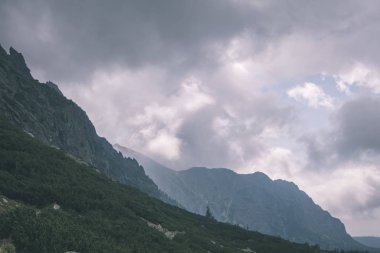 Batı Karpat Dağları bulutlu gün Tatra yürüyüş rotaları